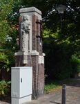 Het linkerbeeld, de tegenhanger van het beeld rechts
<br/>
Richard Keijzer, 2015-08-01